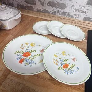 Corelle Wildflower Dinnerware Set